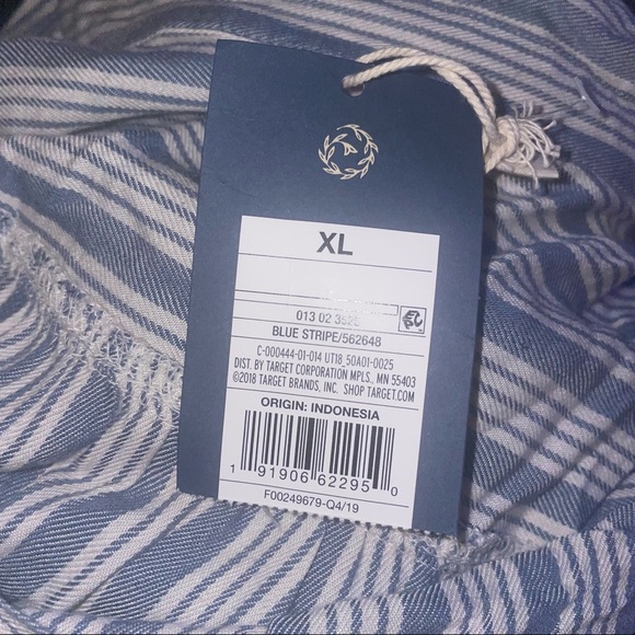 Universal Thread striped short sleeve buttoned camp shirt - Picture 7 of 9